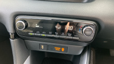 Toyota Yaris 1.5 Hybrid Icon 5dr CVT Hybrid Hatchback